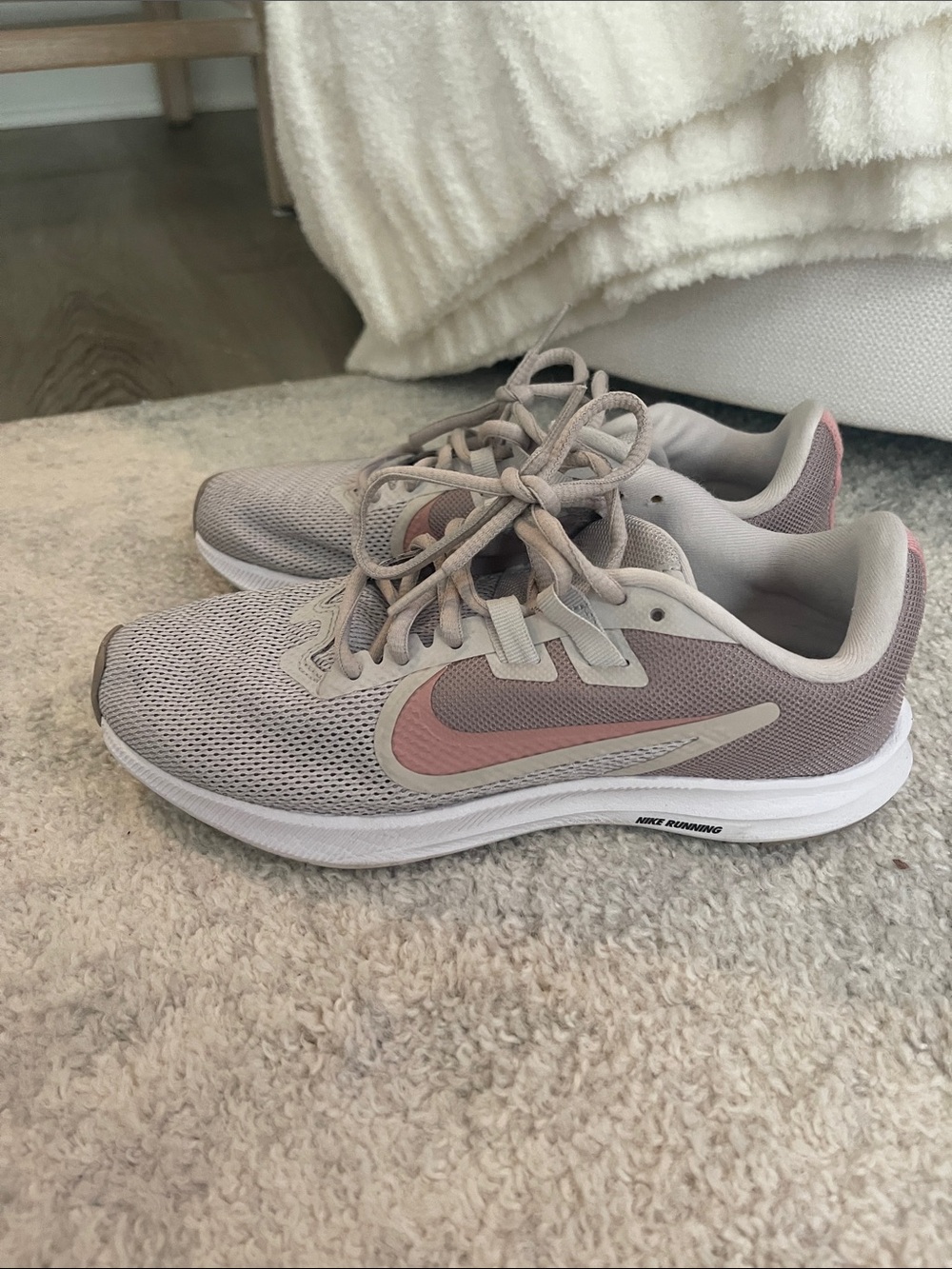Nike Women's Mesh Running Shoes - Light Gray with Pink Swoosh